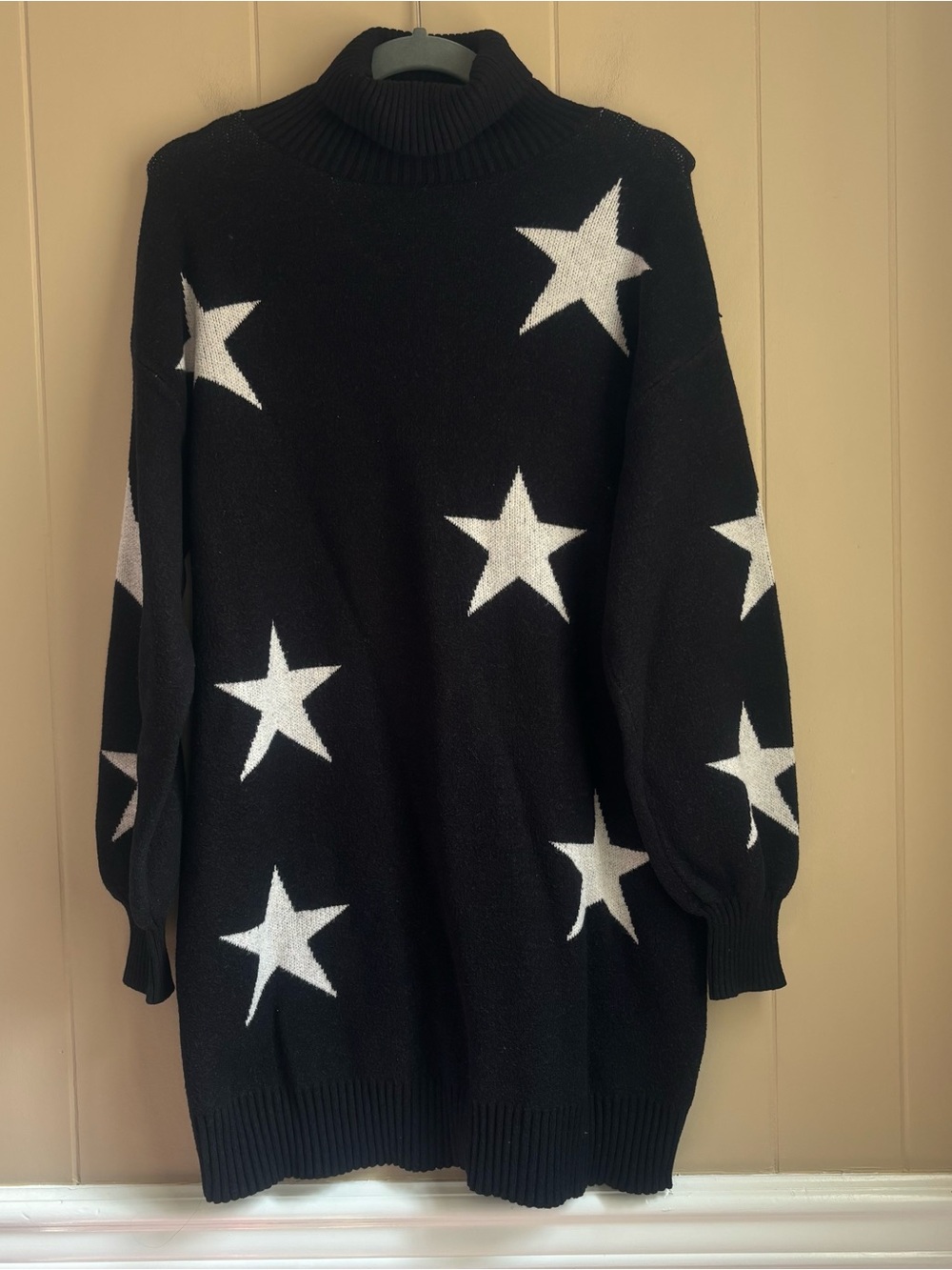 Francesca's Miami Black & White Star Oversized Turtleneck Sweater Dress-Size S